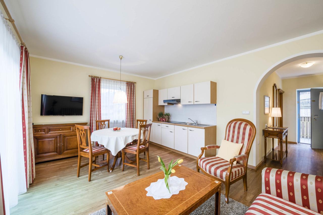 Residence Volkmar Postal / Burgstall Kültér fotó